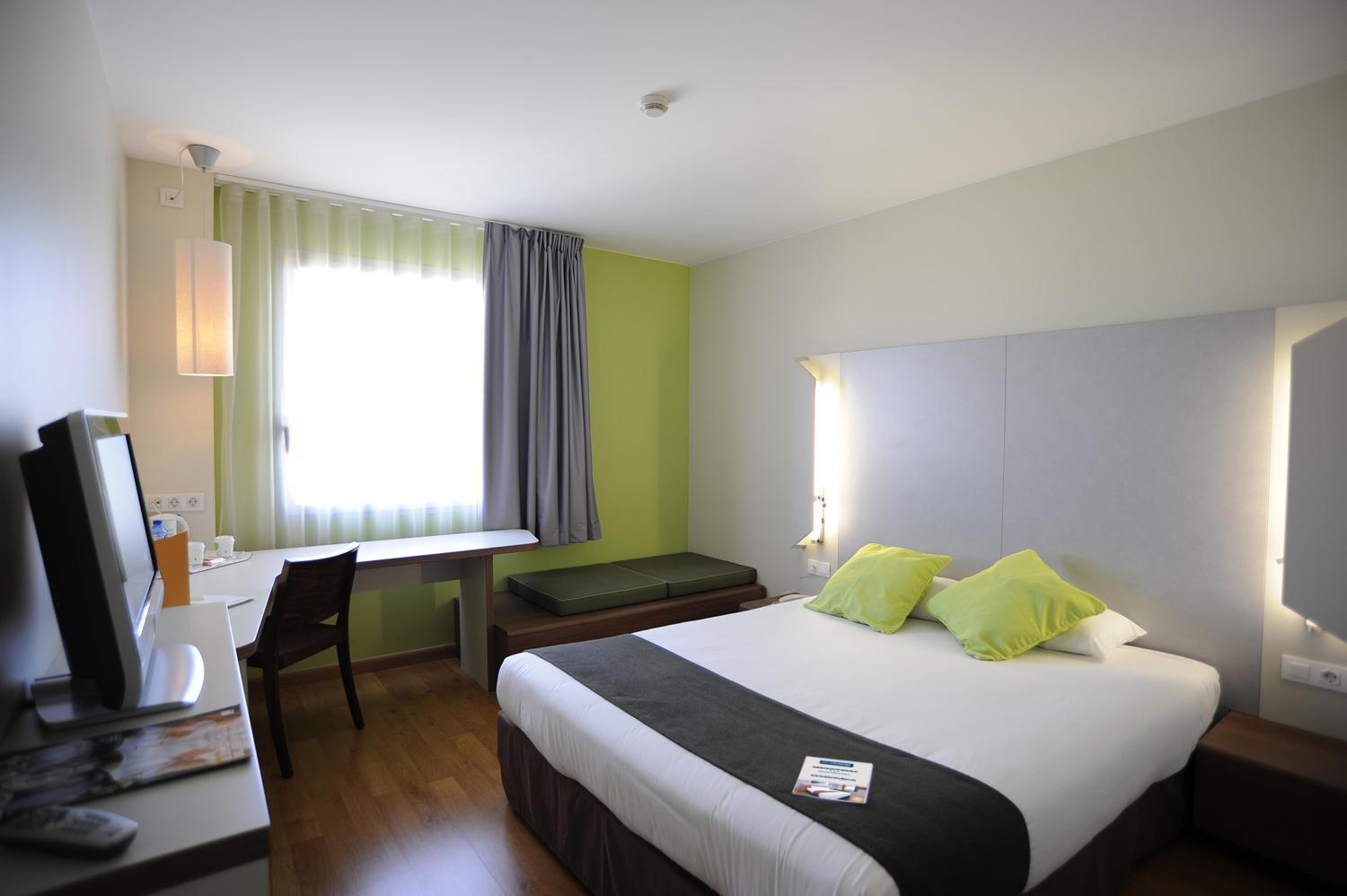 Travelodge Bcn Cornella Fira Cornellà de Llobregat Exteriör bild